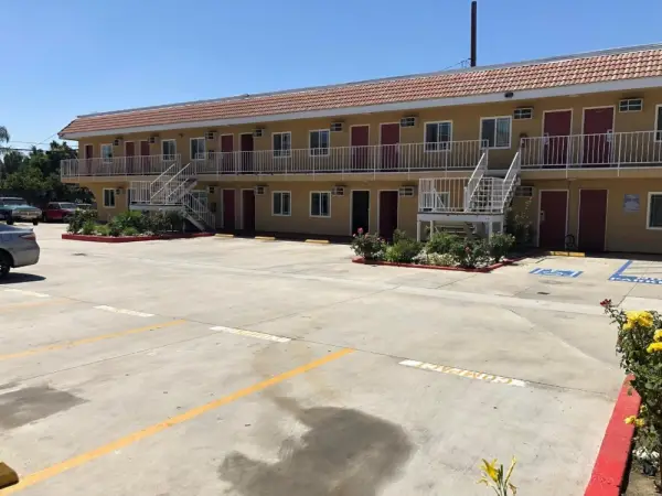 Glendora Motel 5